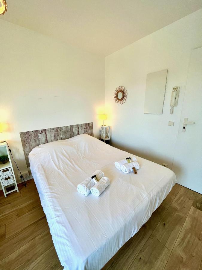 Salm, Coquet Studio Avec Balcon Ouistreham Exterior foto